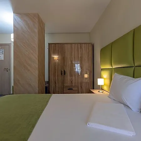 Corvaris Hotel 3*